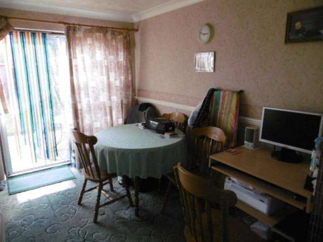  Image of 3 bedroom Property for sale in Nash Close Houghton Regis Dunstable LU5 at Nash Close Houghton Regis DUNSTABLE, LU5 5SS