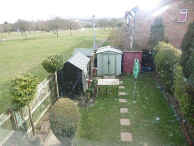  Image of 3 bedroom Property for sale in Nash Close Houghton Regis Dunstable LU5 at Nash Close Houghton Regis DUNSTABLE, LU5 5SS