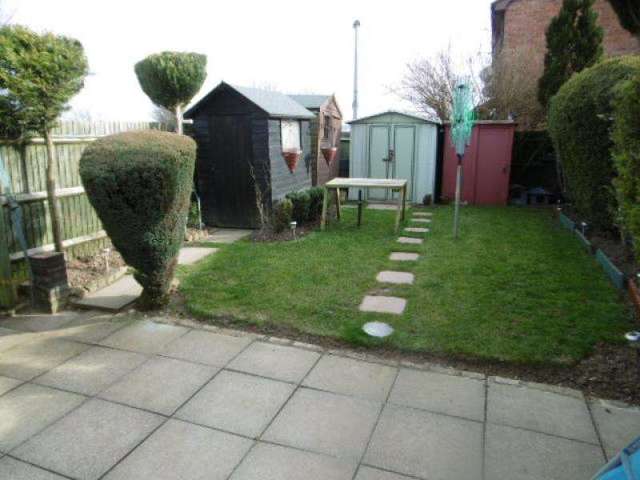  Image of 3 bedroom Property for sale in Nash Close Houghton Regis Dunstable LU5 at Nash Close Houghton Regis DUNSTABLE, LU5 5SS