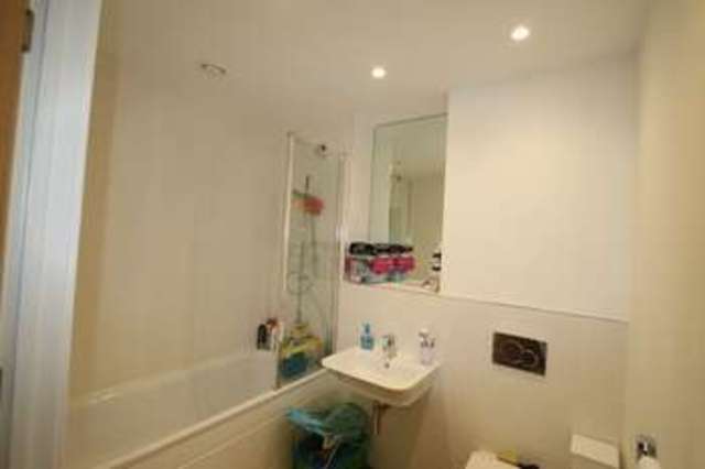  Image of 2 bedroom Flat to rent in Newfoundland Way Portishead Bristol BS20 at Newfoundland Way Portishead Portishead, BS20 7QG