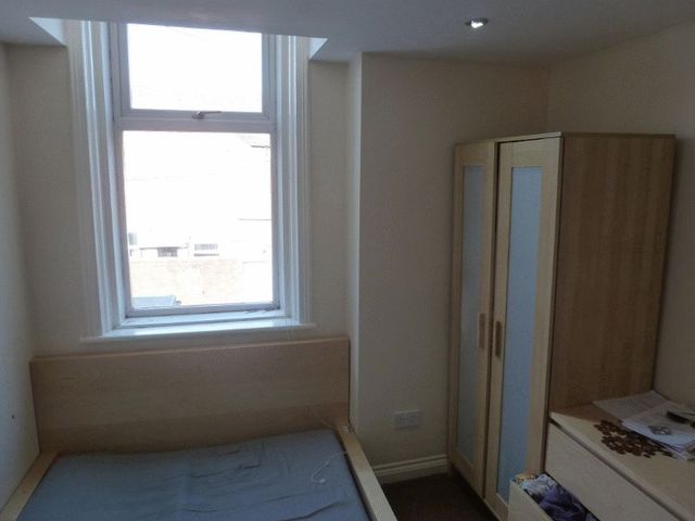  Image of 5 bedroom Flat to rent in Newlands Road Gosforth Newcastle upon Tyne NE2 at Newlands Road Array Jesmond, NE2 3NT