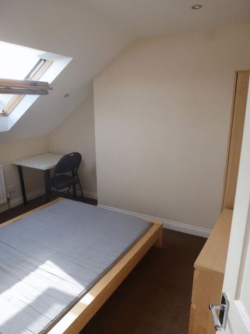  Image of 5 bedroom Flat to rent in Newlands Road Gosforth Newcastle upon Tyne NE2 at Newlands Road Array Jesmond, NE2 3NT
