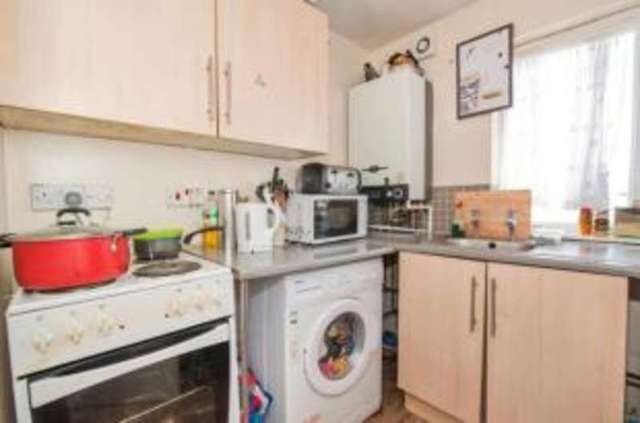 Image of 2 bedroom Flat for sale in Valley Way Newmarket CB8 at Newmarket Suffolk Newmarket, CB8 0QH