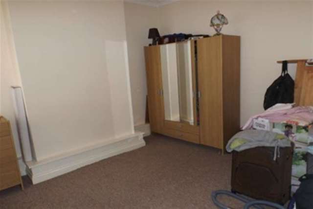  Image of 1 bedroom Property to rent in Kingston Road Portsmouth PO2 at Portsmouth, PO2 7PA