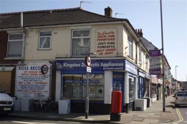  Image of 1 bedroom Property to rent in Kingston Road Portsmouth PO2 at Portsmouth, PO2 7PA