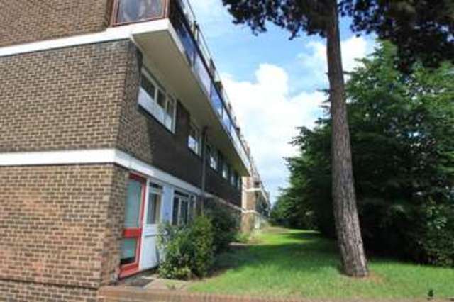  Image of 4 bedroom Flat to rent in Gloucester Road Norbiton Kingston upon Thames KT1 at Kingston Upon Thames Surrey, KT1 3RG