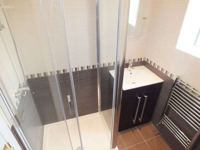  Image of 1 bedroom Detached house to rent in Norfolk Road Reading RG30 at Reading Berkshire Reading, RG30 2EG