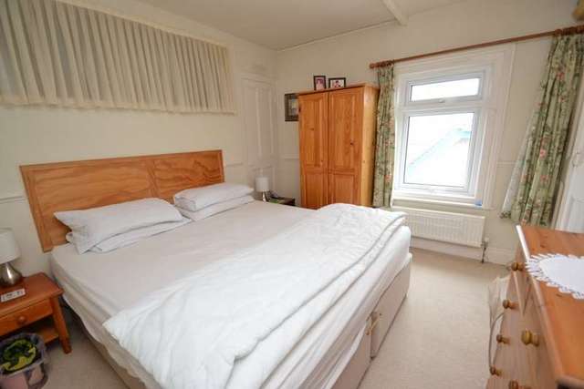  Image of 1 bedroom Flat for sale in De Moulham Road Swanage BH19 at 5 De Moulham Road  Swanage, BH19 1NR