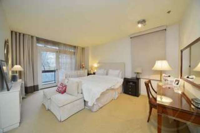 Image of 3 bedroom Flat to rent in Oak Hill Park London NW3 at Oak Hill Park  London, NW3 7LJ