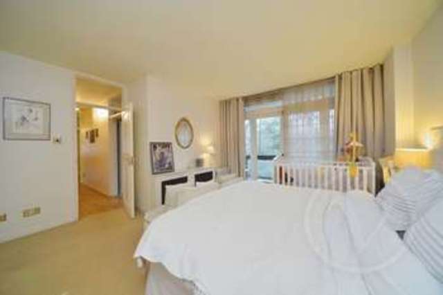  Image of 3 bedroom Flat to rent in Oak Hill Park London NW3 at Oak Hill Park  London, NW3 7LJ