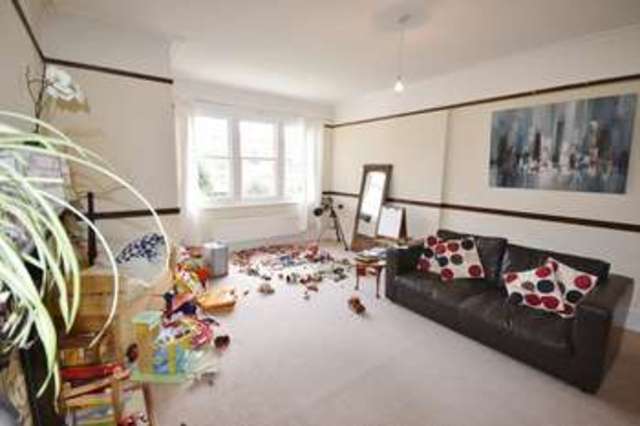  Image of 2 bedroom Flat to rent in Old Orchard Road Eastbourne BN21 at Eastbourne, BN21 1DD