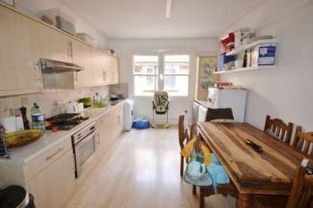  Image of 2 bedroom Flat to rent in Old Orchard Road Eastbourne BN21 at Eastbourne, BN21 1DD
