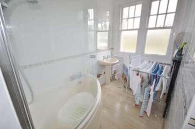  Image of 2 bedroom Flat to rent in Old Orchard Road Eastbourne BN21 at Eastbourne, BN21 1DD