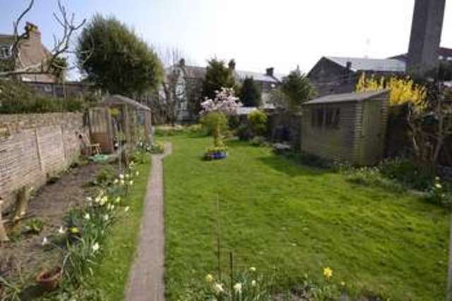  Image of 2 bedroom Flat to rent in Old Orchard Road Eastbourne BN21 at Eastbourne, BN21 1DD