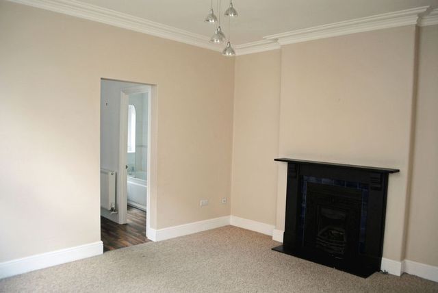  Image of 1 bedroom Flat to rent in Old Street Clevedon BS21 at Old Street  Clevedon, BS21 6BT
