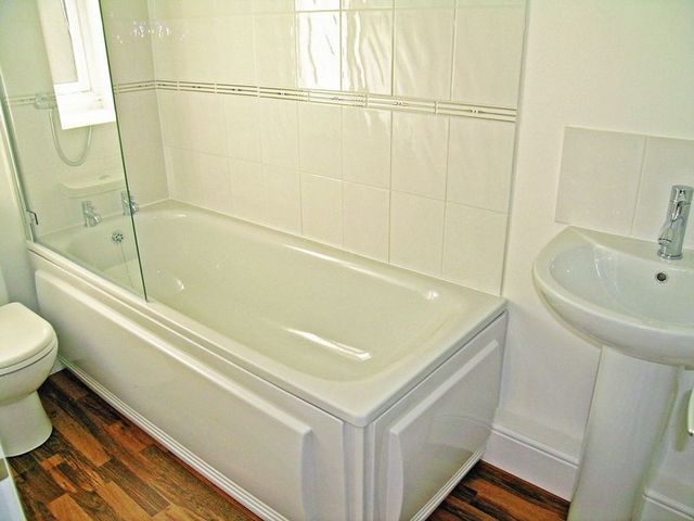  Image of 1 bedroom Flat to rent in Old Street Clevedon BS21 at Old Street  Clevedon, BS21 6BT