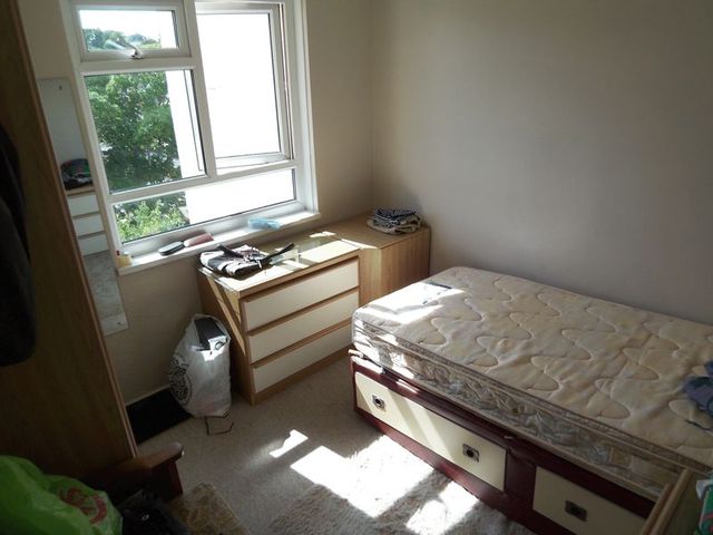  Image of 1 bedroom Flat to rent in Torwood Mount Old Torwood Road Torquay TQ1 at Old Torwood Road  Torquay, TQ1 1PX