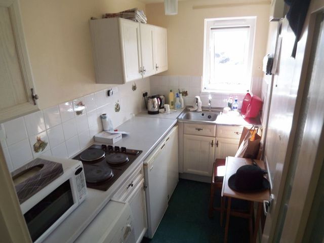  Image of 1 bedroom Flat to rent in Torwood Mount Old Torwood Road Torquay TQ1 at Old Torwood Road  Torquay, TQ1 1PX
