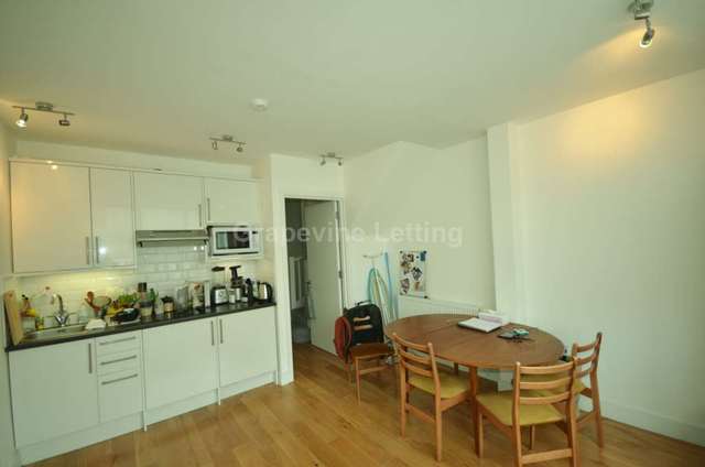  Image of 1 bedroom Apartment to rent in Beehive Place London SW9 at Beehive Place  London, SW9 7QR