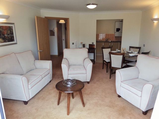  Image of 1 bedroom Flat to rent in Torun Way Swindon SN25 at Orchid Court Torun way Swindon, SN25 1TA