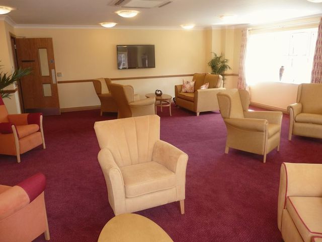  Image of 1 bedroom Flat to rent in Torun Way Swindon SN25 at Orchid Court Torun way Swindon, SN25 1TA
