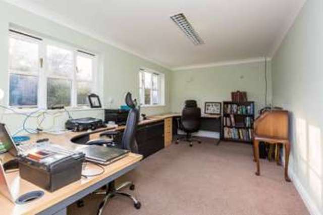  Image of 4 bedroom Detached house for sale in Pargeters Hyam Hockley SS5 at Pargeters Hyam  Hockley, SS5 4EA