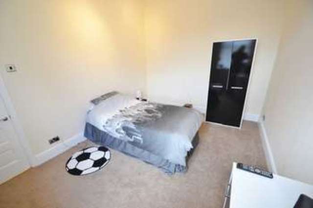  Image of 3 bedroom Terraced house for sale in Park Lane Salford M6 at Park Lane  Salford, M6 7RQ