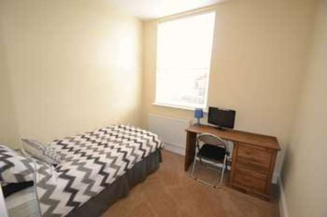  Image of 3 bedroom Terraced house for sale in Park Lane Salford M6 at Park Lane  Salford, M6 7RQ
