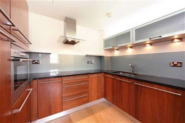  Image of 3 bedroom Flat to rent in Baker Street London NW1 at London, NW1 6XE