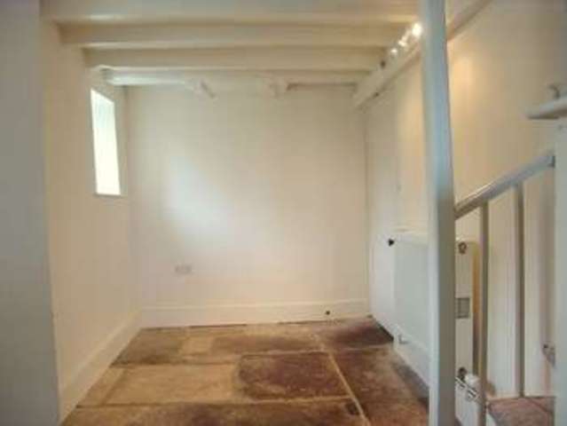  Image of 3 bedroom Semi-Detached house to rent in Parliament Street Stroud GL5 at Parliament Street  Stroud, GL5 1LN