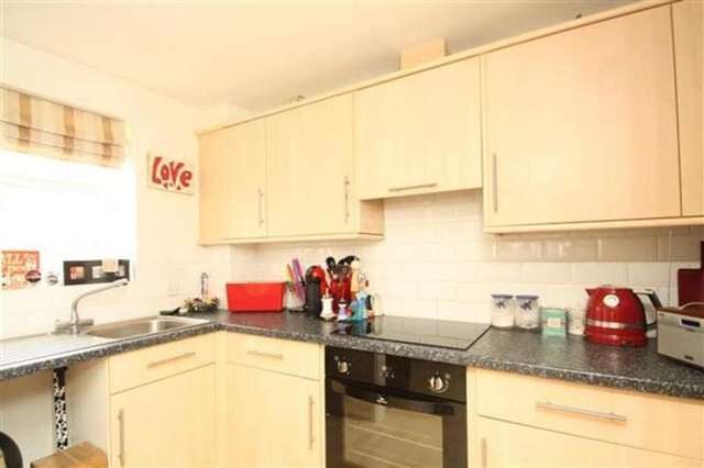  Image of 2 bedroom Flat for sale in Pavilion Road Broadwater Worthing BN14 at Broadwater, BN14 7EE