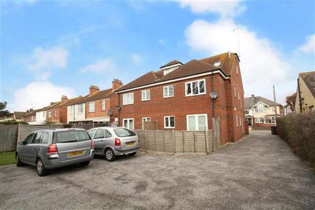  Image of 2 bedroom Flat for sale in Pavilion Road Broadwater Worthing BN14 at Broadwater, BN14 7EE