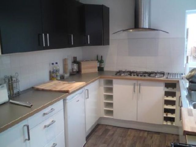  Image of 2 bedroom House Share to rent in Pershore Road Selly Park Birmingham B29 at Selly Park West Midlands Selly Park, B29 7NX