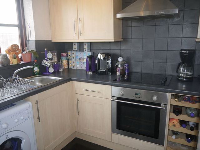  Image of 1 bedroom Flat for sale in Poets Chase Aylesbury HP21 at Poets Chase  Aylesbury, HP21 7LP