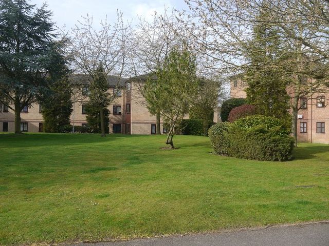  Image of 1 bedroom Flat for sale in Poets Chase Aylesbury HP21 at Poets Chase  Aylesbury, HP21 7LP