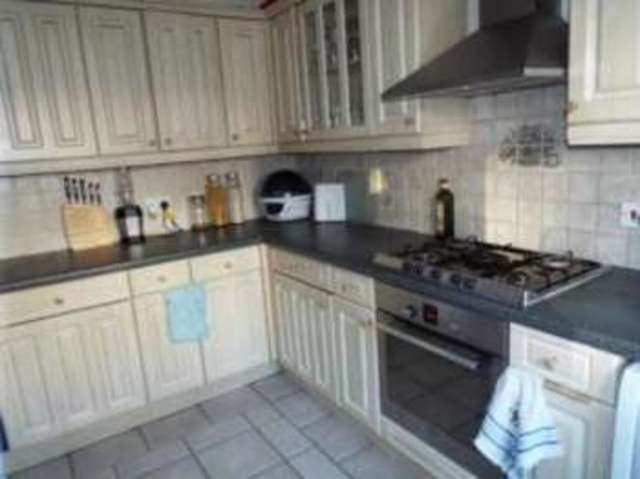  Image of 4 bedroom Detached house for sale in Pomfret Avenue Luton LU2 at Luton Bedfordshire Stopsley, LU2 0JL