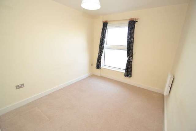  Image of 2 bedroom Flat to rent in Lifeboat Quay Poole BH15 at Lifeboat Quay  Poole, BH15 1LS