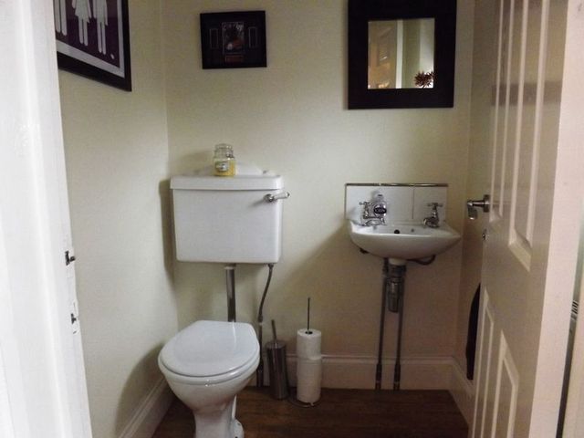  Image of 3 bedroom Semi-Detached house to rent in Poulters Lane Broadwater Worthing BN14 at Poulters Lane  Worthing, BN14 7SS
