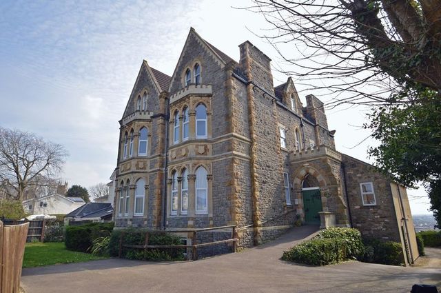  Image of 2 bedroom Flat for sale in Princes Road Clevedon BS21 at Princes Road  Clevedon, BS21 7ST