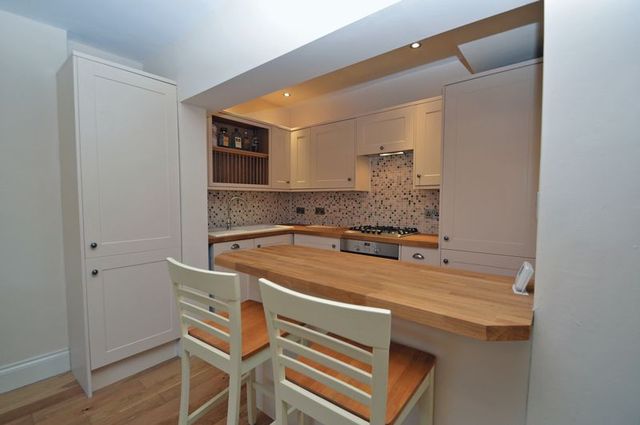  Image of 2 bedroom Flat for sale in Princes Road Clevedon BS21 at Princes Road  Clevedon, BS21 7ST