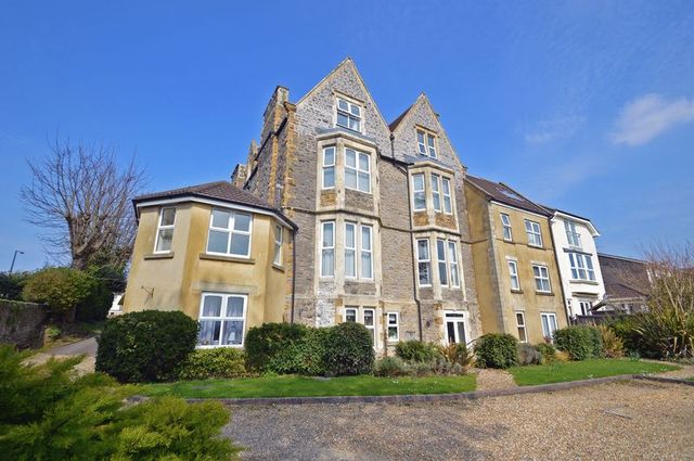  Image of 2 bedroom Flat for sale in Princes Road Clevedon BS21 at Princes Road  Clevedon, BS21 7ST