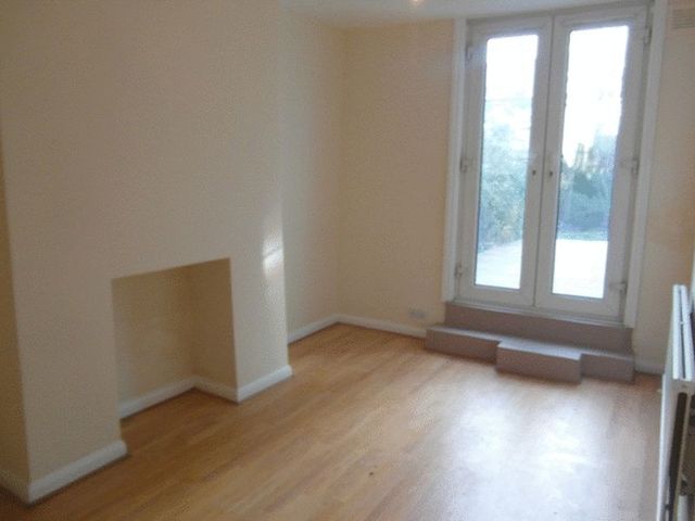  Image of 2 bedroom Flat for sale in Princess Road Croydon CR0 at Princess Road  CROYDON, CR0 2QZ