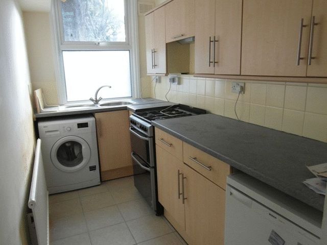  Image of 2 bedroom Flat for sale in Princess Road Croydon CR0 at Princess Road  CROYDON, CR0 2QZ