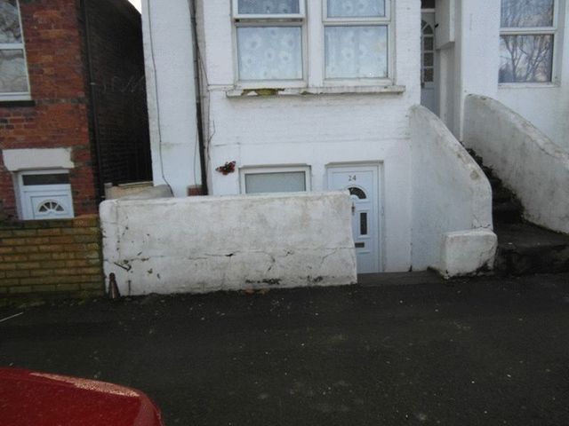  Image of 2 bedroom Flat for sale in Princess Road Croydon CR0 at Princess Road  CROYDON, CR0 2QZ