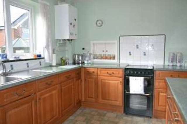  Image of 3 bedroom Detached house for sale in Queen Elizabeth Way Barton-upon-Humber DN18 at Queen Elizabeth Way  Barton-Upon-Humber, DN18 6AJ
