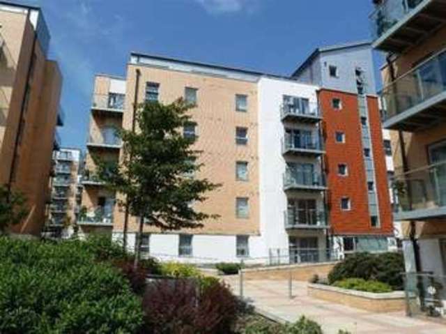  Image of Property to rent in Queen Mary Avenue London E18 at Queen Mary Avenue  London, E18 2FP