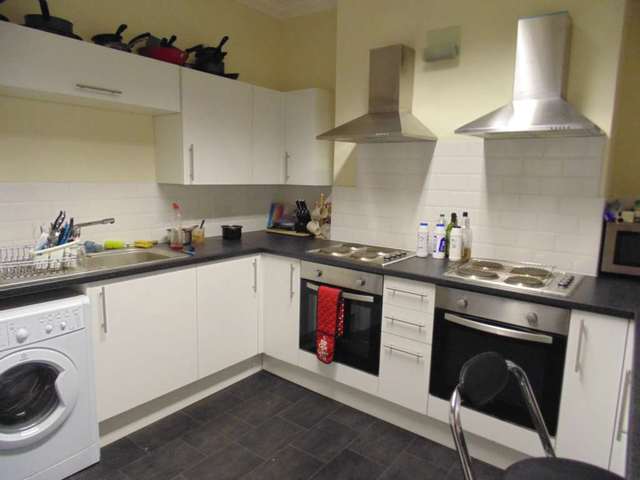  Image of 1 bedroom House Share to rent in Queens Road Reading RG1 at Queens Road  Reading, RG1 4AU