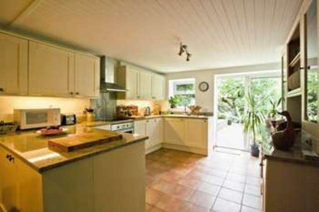  Image of 4 bedroom Semi-Detached house for sale in Red Lion Lane London SE18 at Red Lion Lane  Shooters Hill, SE18 4LE