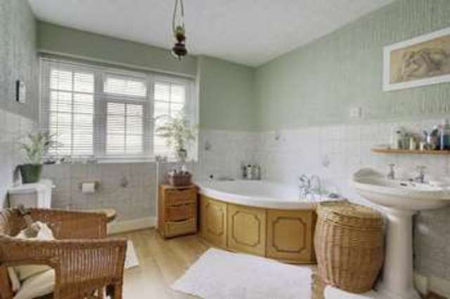  Image of 4 bedroom Semi-Detached house for sale in Red Lion Lane London SE18 at Red Lion Lane  Shooters Hill, SE18 4LE