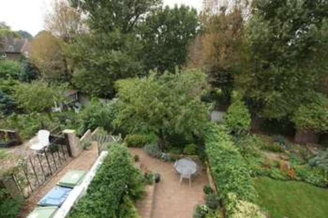  Image of 4 bedroom Semi-Detached house for sale in Red Lion Lane London SE18 at Red Lion Lane  Shooters Hill, SE18 4LE